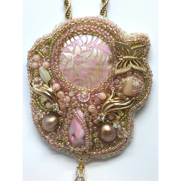Beaded Necklace. Pink butterfly Mother of Pearl OOAK Hand Made - Picture 2 of 10